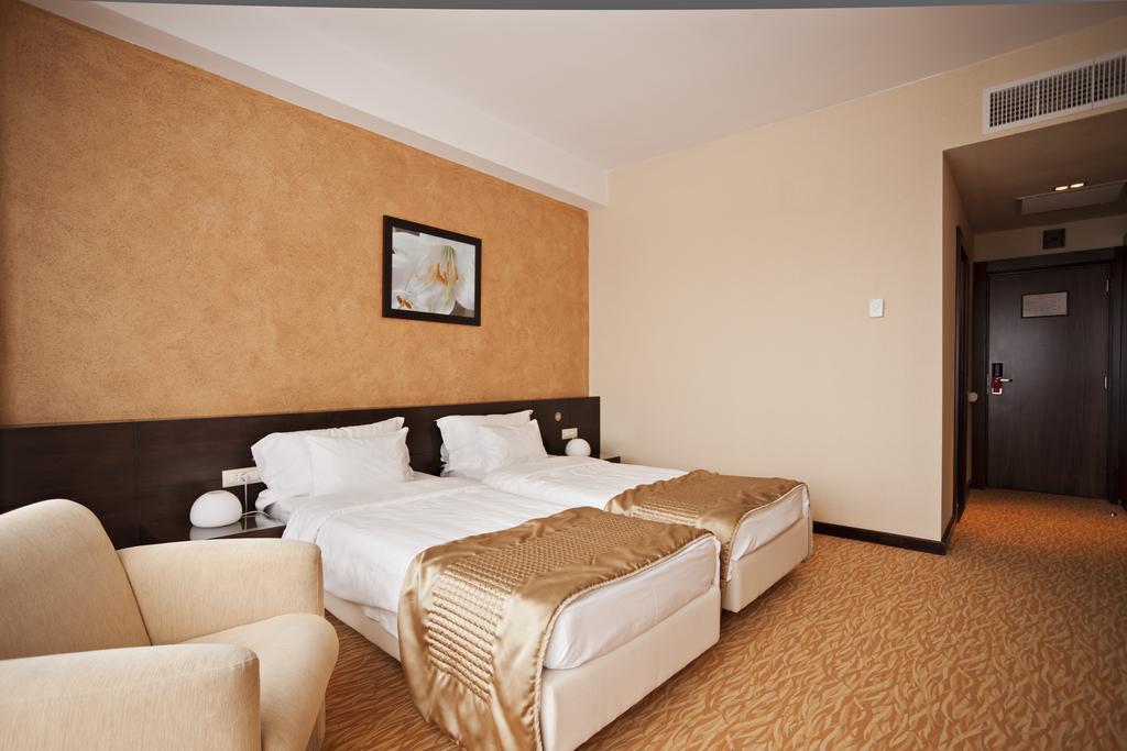 קובסנה Hotel Clermont מראה חיצוני תמונה