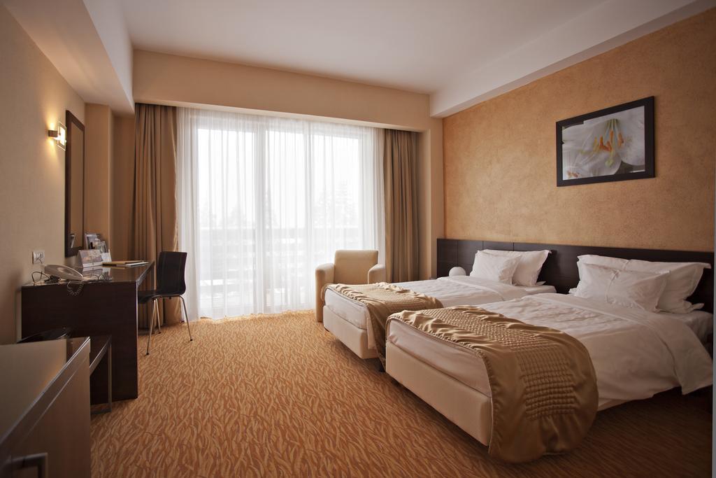 קובסנה Hotel Clermont מראה חיצוני תמונה