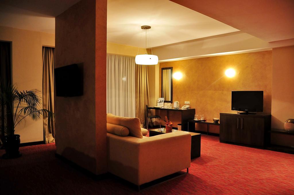 קובסנה Hotel Clermont מראה חיצוני תמונה