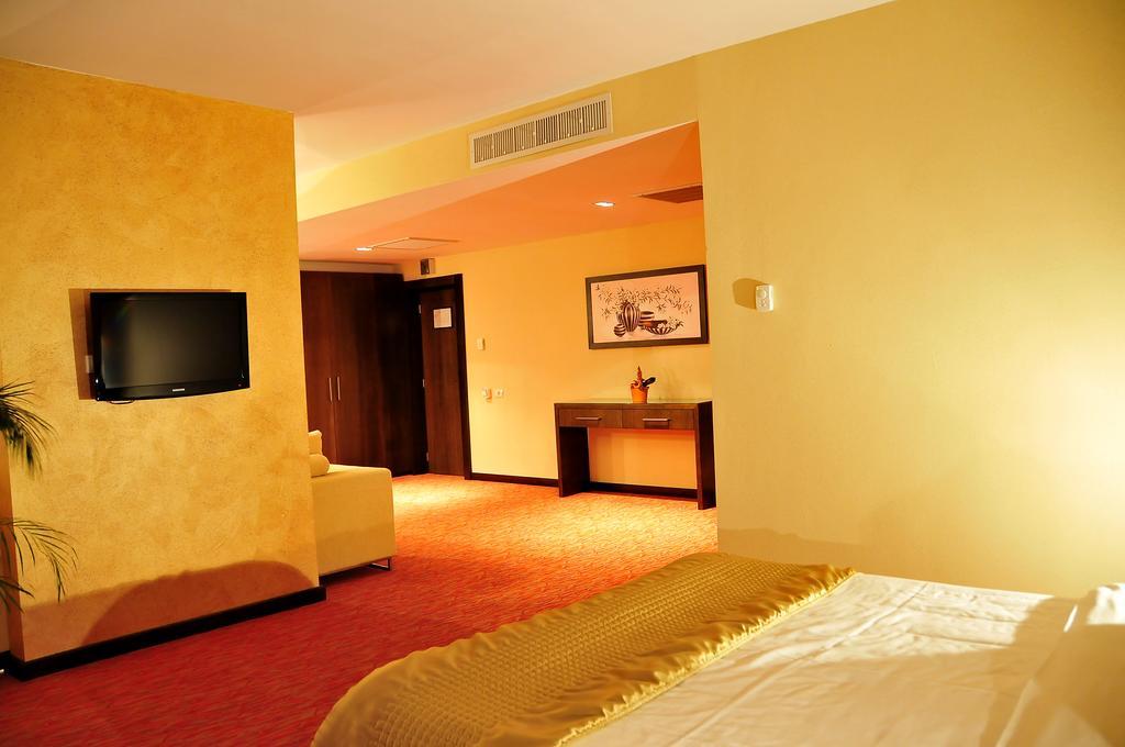 קובסנה Hotel Clermont מראה חיצוני תמונה
