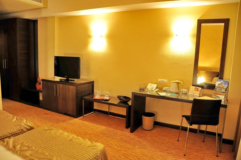 קובסנה Hotel Clermont מראה חיצוני תמונה